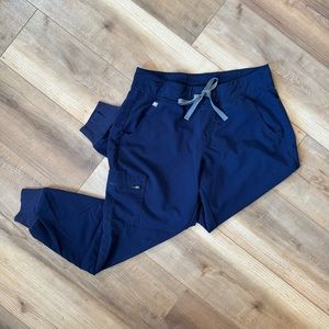 Figs Womens Zamora Scrub Cargo Jogger Pants Navy Blue W18SW2005 medium petite